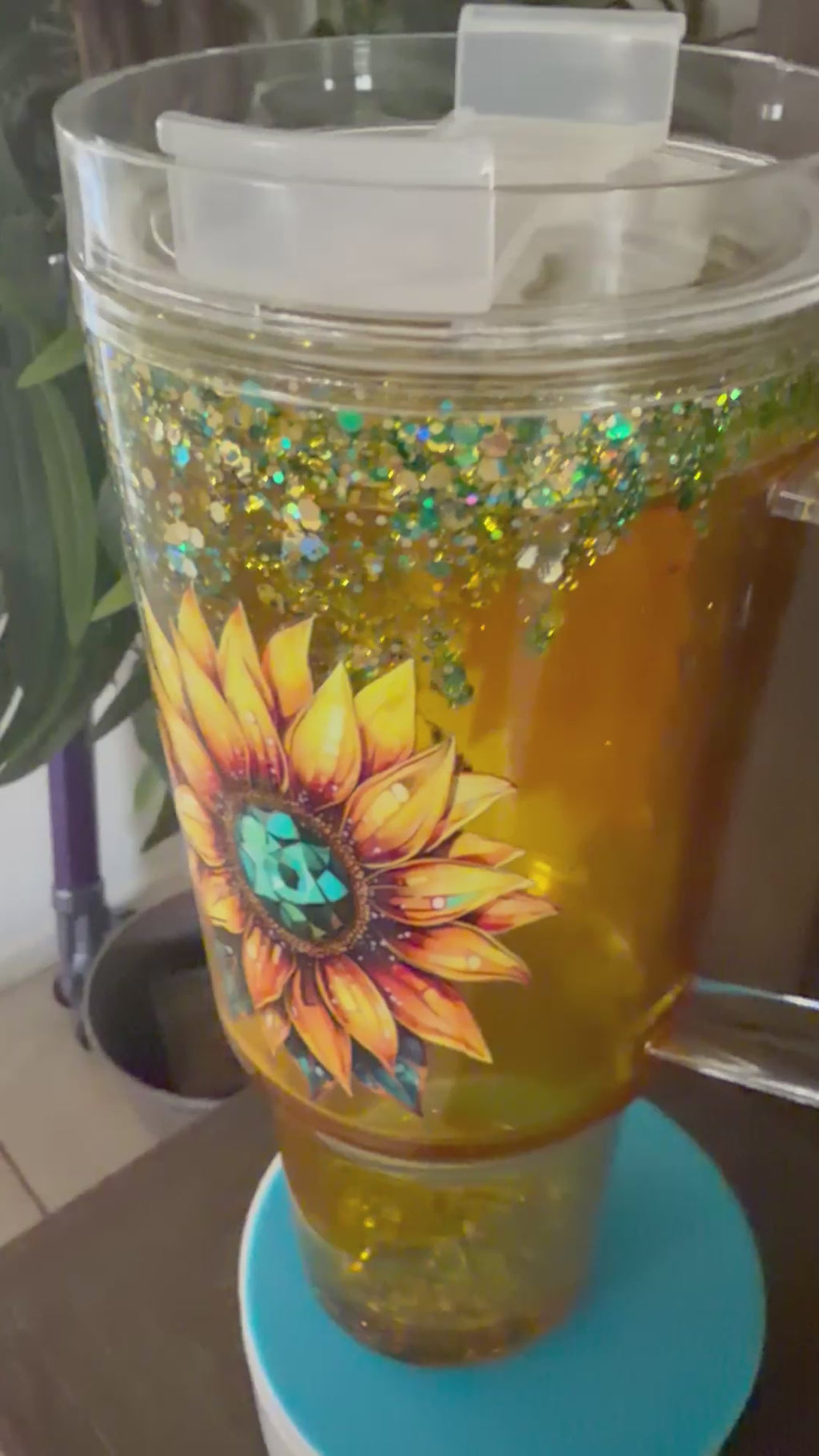 30 oz Floral Waterfall